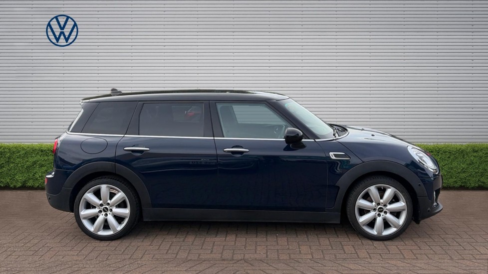 MINI Clubman 1.5 Cooper Exclusive 6dr Auto Petrol Estate - Image 4