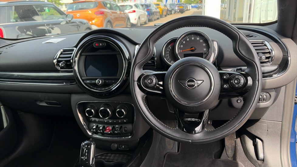 MINI Clubman 1.5 Cooper Exclusive 6dr Auto Petrol Estate - Image 10
