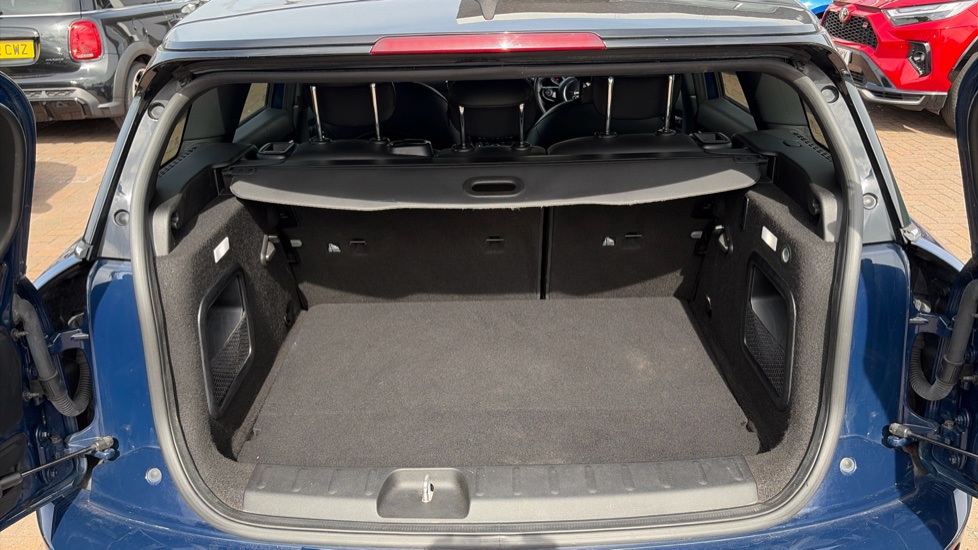 MINI Clubman 1.5 Cooper Exclusive 6dr Auto Petrol Estate - Image 20