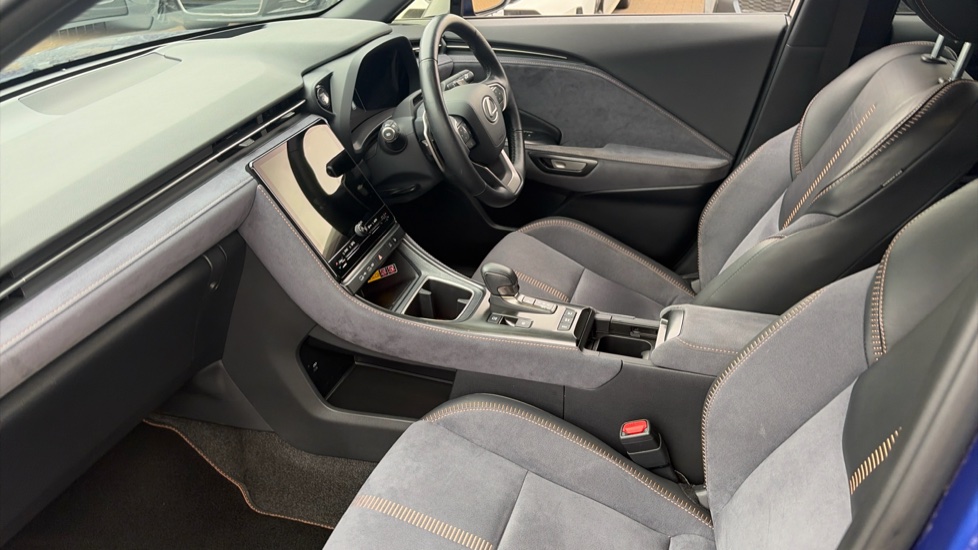 Lexus LBX 1.5 Takumi 5dr E-CVT AWD Hybrid Hatchback - Image 2