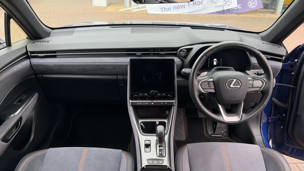 Lexus LBX 1.5 Takumi 5dr E-CVT AWD Hybrid Hatchback - Image 9
