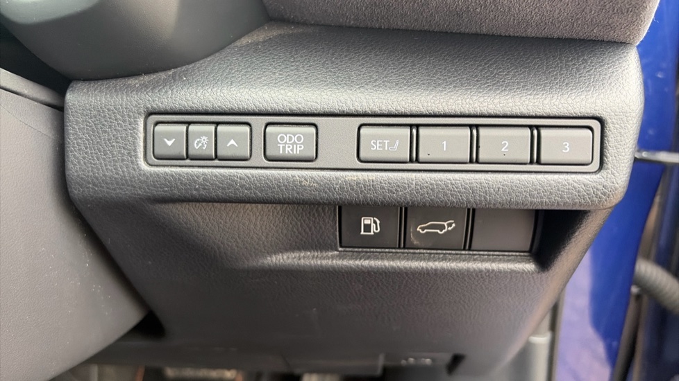Lexus LBX 1.5 Takumi 5dr E-CVT AWD Hybrid Hatchback - Image 22