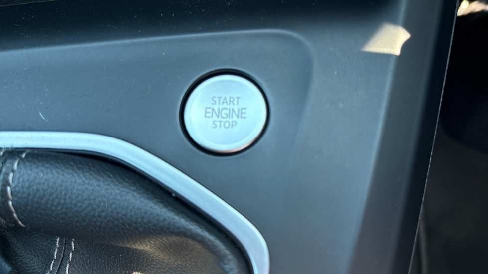 Volkswagen Golf 1.5 TSI 150 R-Line 5dr Petrol Hatchback - Image 28