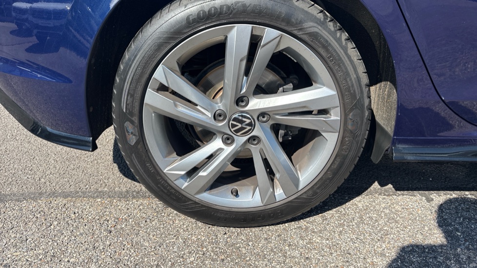 Volkswagen Golf 1.5 TSI 150 R-Line 5dr Petrol Hatchback - Image 44