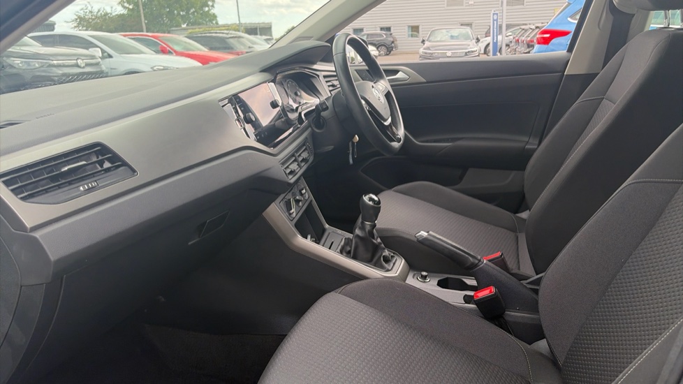 Volkswagen Polo 1.0 TSI 95 SE 5dr Petrol Hatchback - Image 2