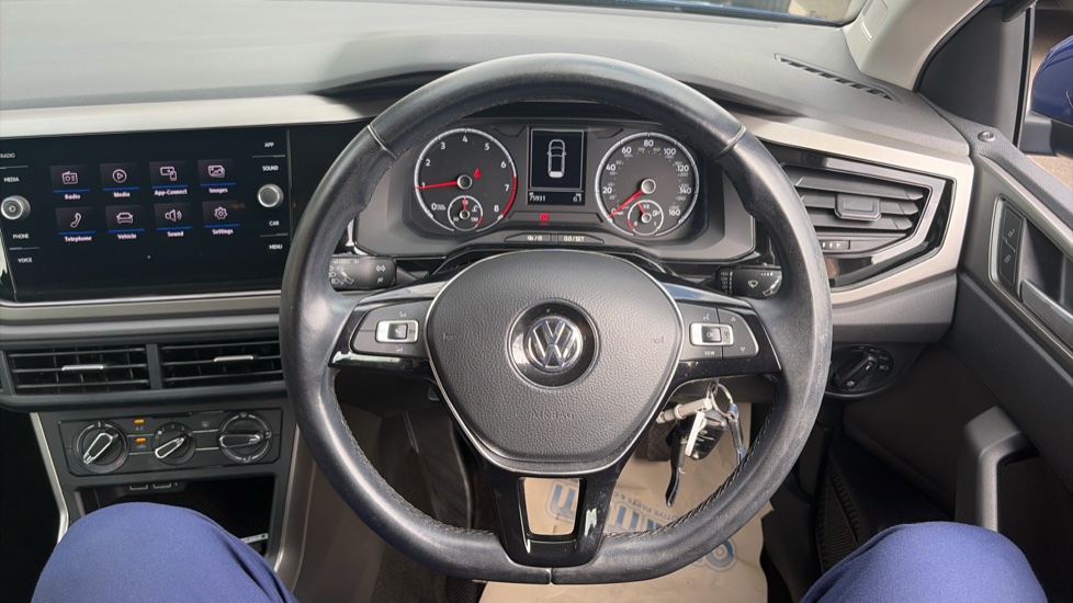 Volkswagen Polo 1.0 TSI 95 SE 5dr Petrol Hatchback - Image 10