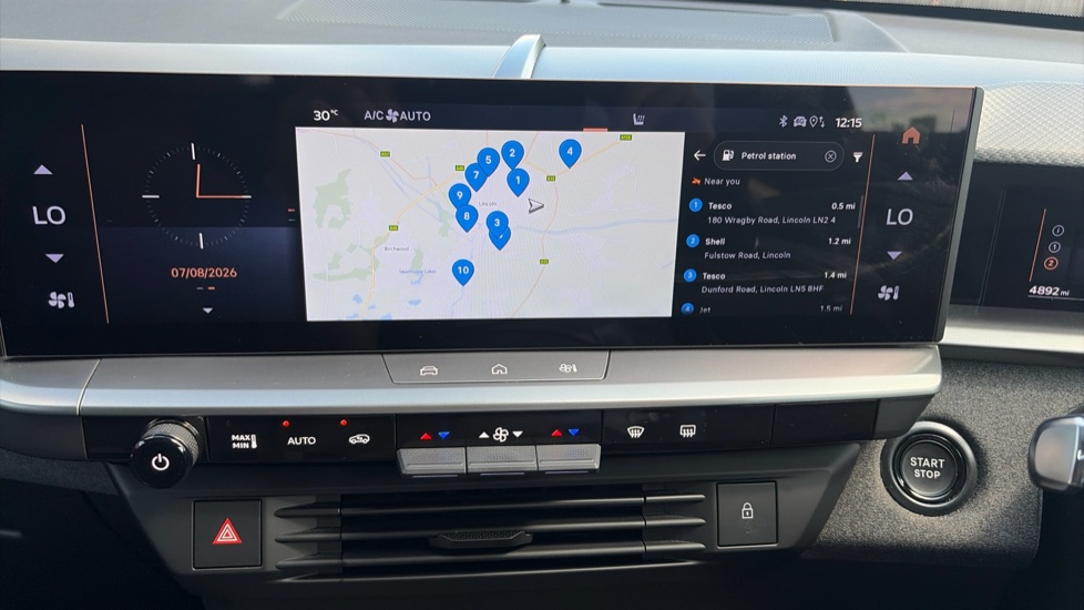 Vauxhall Grandland 1.2 Hybrid [136] GS 5dr e-DCT6 Petrol Hatchback - Image 25