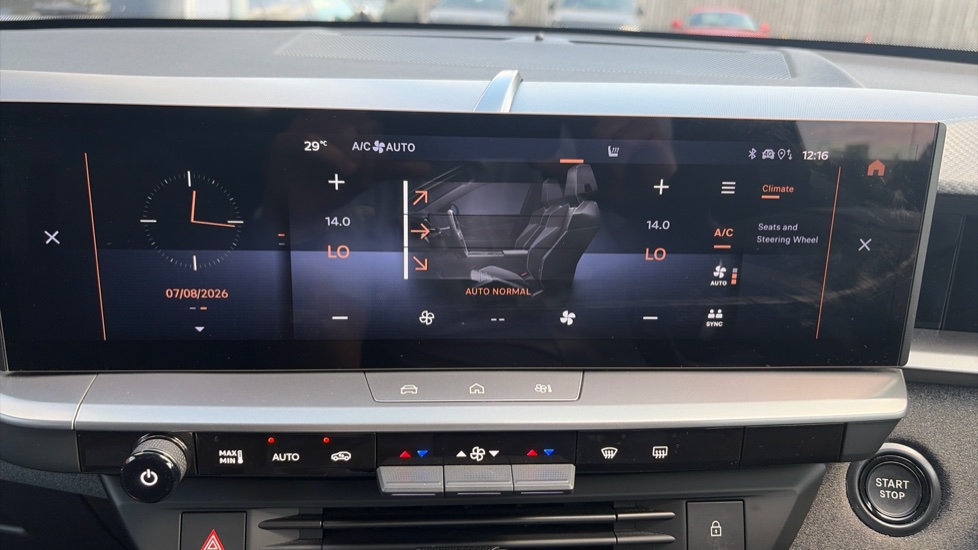 Vauxhall Grandland 1.2 Hybrid [136] GS 5dr e-DCT6 Petrol Hatchback - Image 29