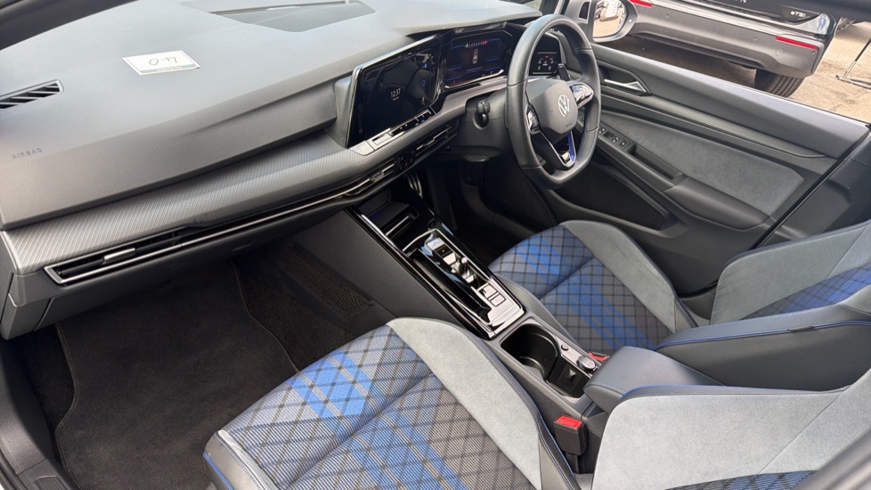 Volkswagen Golf 2.0 TSI 320 R 4Motion 5dr DSG Petrol Hatchback - Image 2