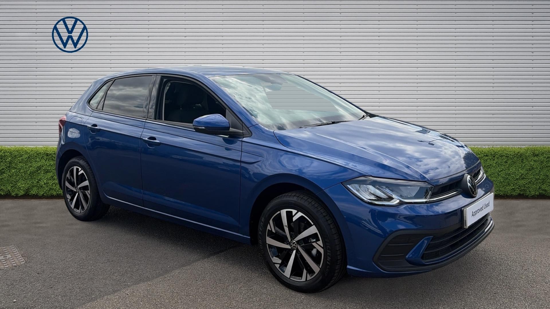 Volkswagen Polo listing photo