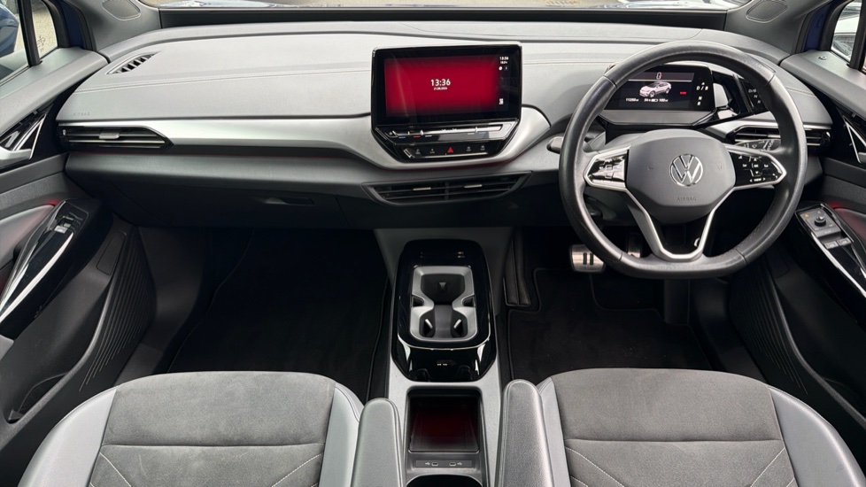 Volkswagen ID.4 125kW Style Pure Perform 52kWh 5dr Auto [110kW Ch] Electric Estate - Image 9
