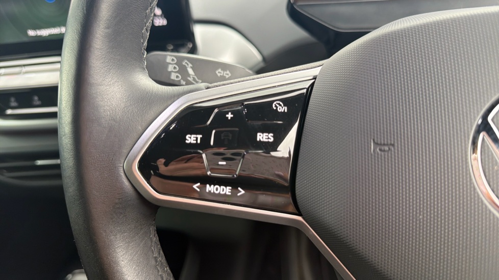 Volkswagen ID.4 125kW Style Pure Perform 52kWh 5dr Auto [110kW Ch] Electric Estate - Image 17
