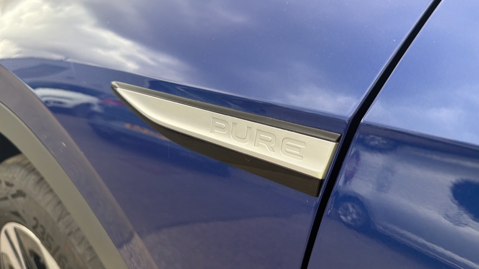 Volkswagen ID.4 125kW Style Pure Perform 52kWh 5dr Auto [110kW Ch] Electric Estate - Image 24