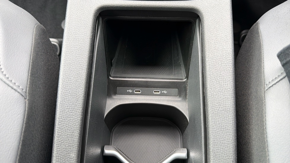 Volkswagen ID.4 125kW Style Pure Perform 52kWh 5dr Auto [110kW Ch] Electric Estate - Image 31