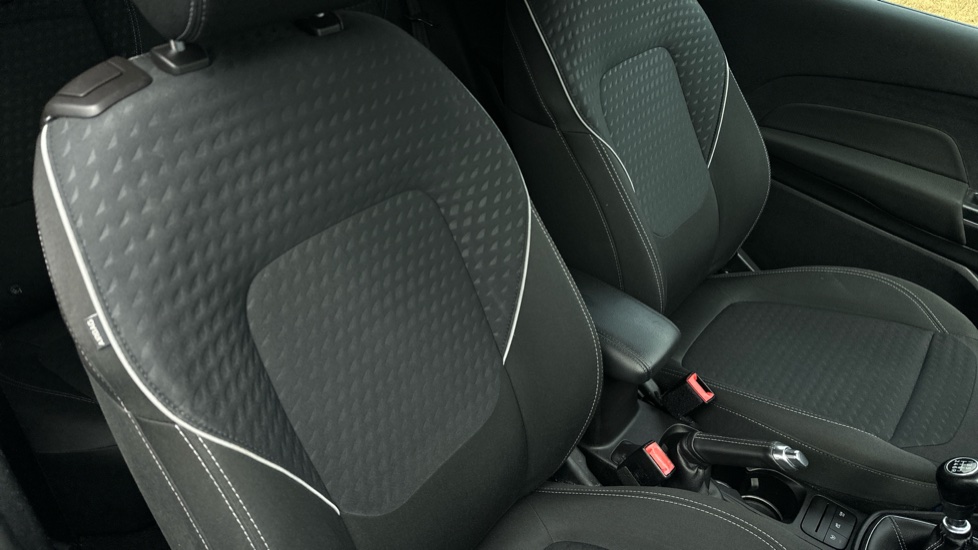 Ford Fiesta 1.0 EcoBoost Titanium 3dr Petrol Hatchback - Image 24