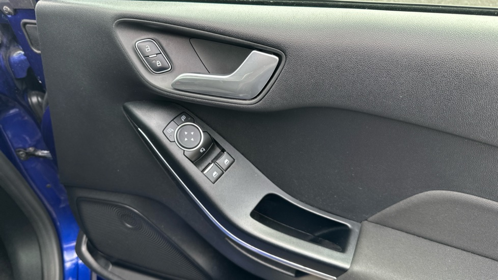 Ford Fiesta 1.0 EcoBoost Titanium 3dr Petrol Hatchback - Image 25