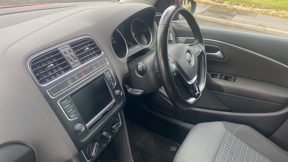 Volkswagen Polo 1.2 TSI Match 5dr Petrol Hatchback - Image 9
