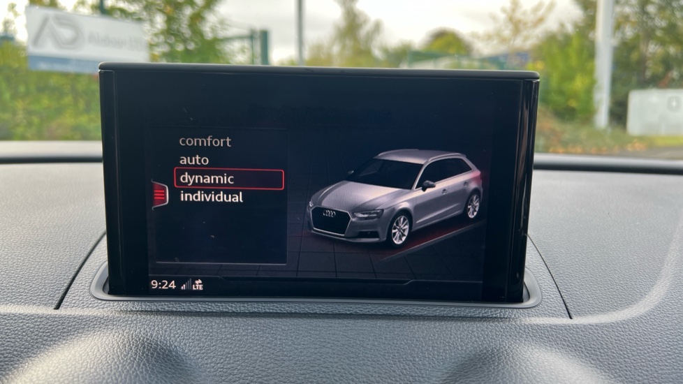 Audi RS3 2.5 TFSI RS 3 Quattro 5dr S Tronic Petrol Hatchback - Image 12