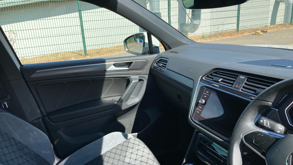 Volkswagen Tiguan 1.5 TSI 150 R-Line Edition 5dr DSG Petrol Estate - Image 14