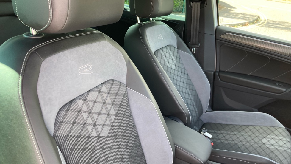Volkswagen Tiguan 1.5 TSI 150 R-Line Edition 5dr DSG Petrol Estate - Image 32