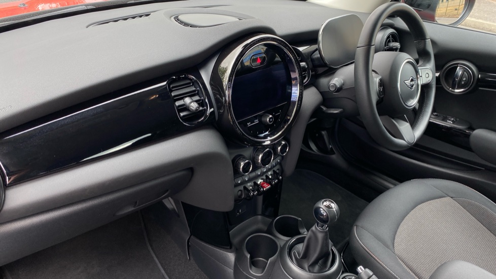 MINI Hatchback 1.5 Cooper Classic 3dr Petrol Hatchback - Image 9
