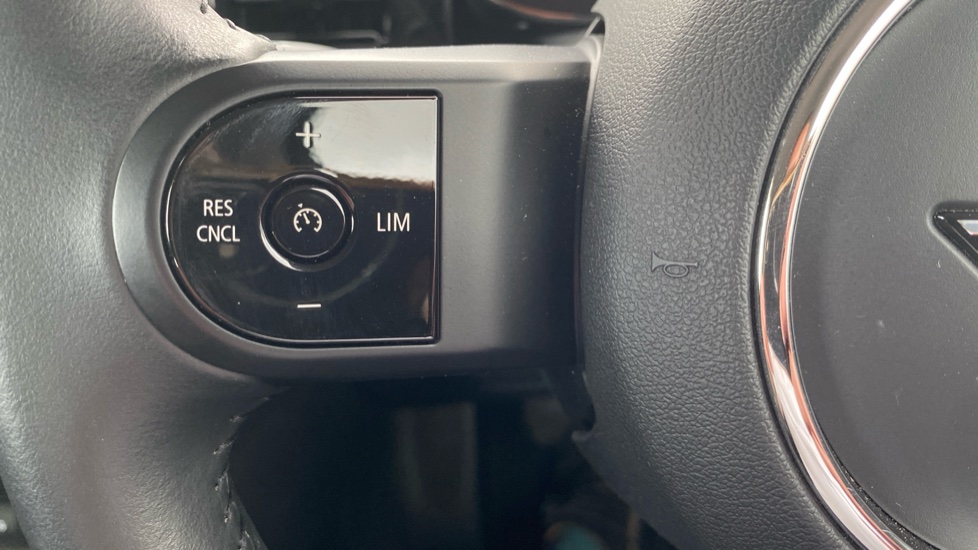 MINI Hatchback 1.5 Cooper Classic 3dr Petrol Hatchback - Image 35