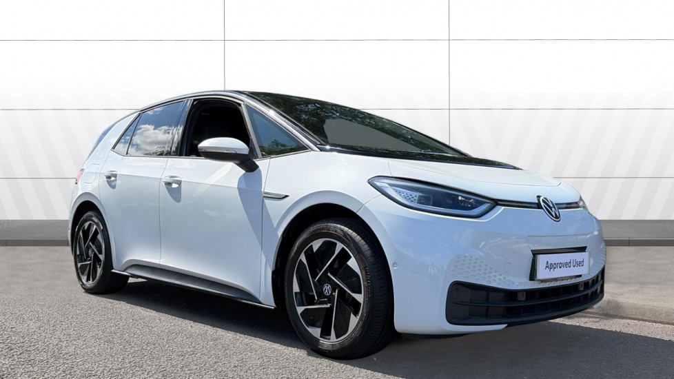 Volkswagen ID.3 150kW Family Pro Performance 58kWh 5dr Auto Electric Hatchback - Image 1