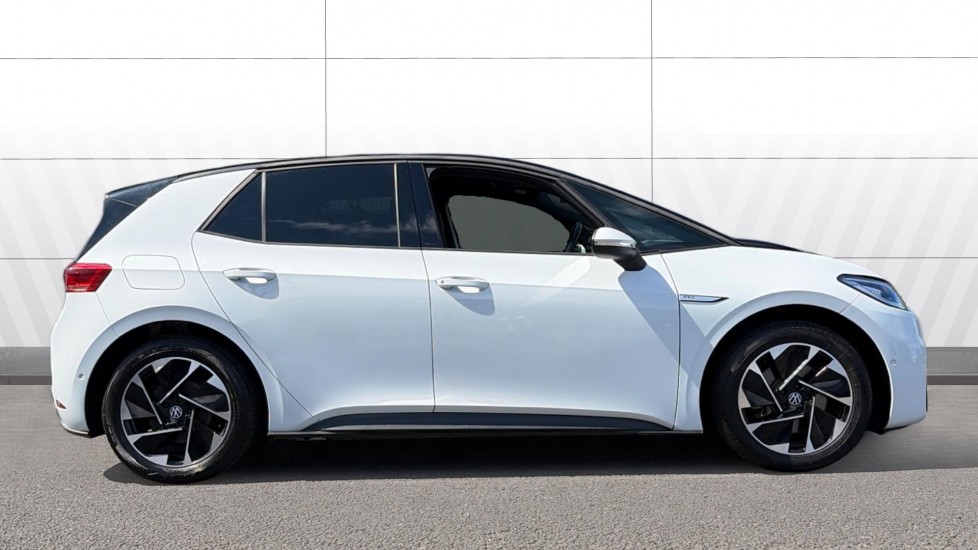 Volkswagen ID.3 150kW Family Pro Performance 58kWh 5dr Auto Electric Hatchback - Image 5