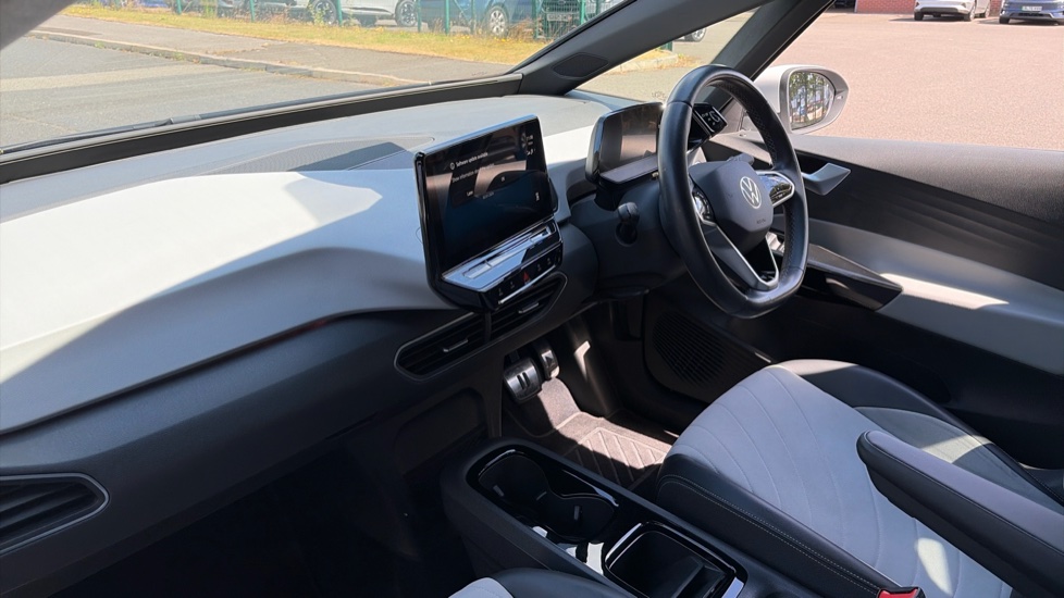Volkswagen ID.3 150kW Family Pro Performance 58kWh 5dr Auto Electric Hatchback - Image 9