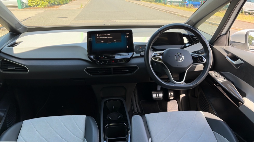 Volkswagen ID.3 150kW Family Pro Performance 58kWh 5dr Auto Electric Hatchback - Image 10