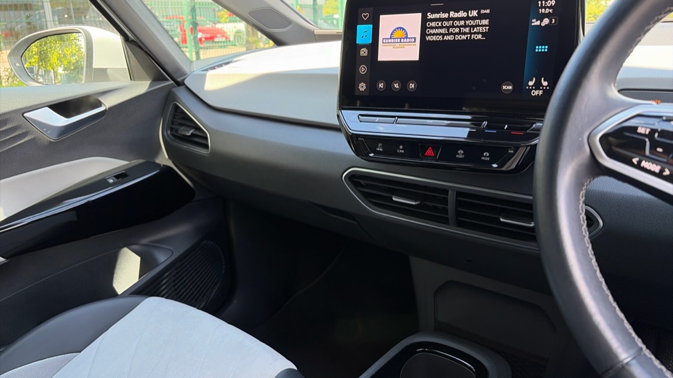 Volkswagen ID.3 150kW Family Pro Performance 58kWh 5dr Auto Electric Hatchback - Image 14