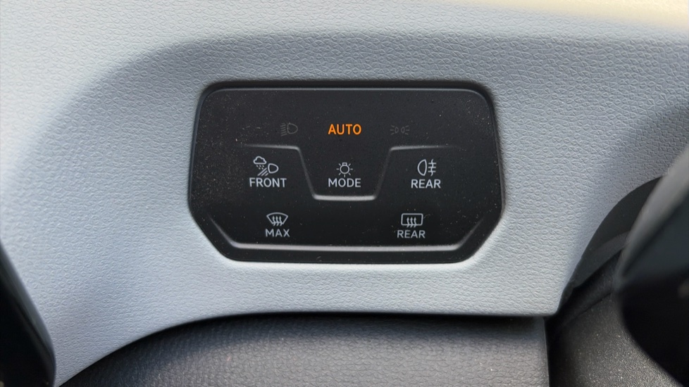 Volkswagen ID.3 150kW Family Pro Performance 58kWh 5dr Auto Electric Hatchback - Image 26