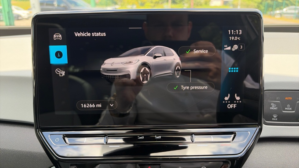 Volkswagen ID.3 150kW Family Pro Performance 58kWh 5dr Auto Electric Hatchback - Image 38