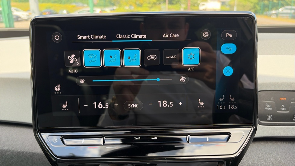 Volkswagen ID.3 150kW Family Pro Performance 58kWh 5dr Auto Electric Hatchback - Image 44