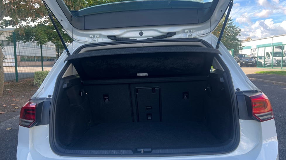 Volkswagen Golf 1.5 TSI Style 5dr Petrol Hatchback - Image 4
