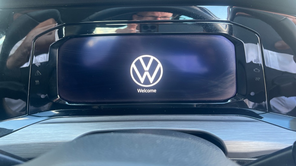 Volkswagen Golf 1.5 TSI Style 5dr Petrol Hatchback - Image 18