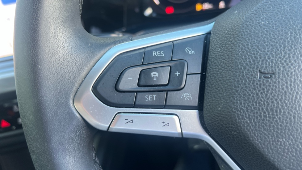 Volkswagen Golf 1.5 TSI Style 5dr Petrol Hatchback - Image 27