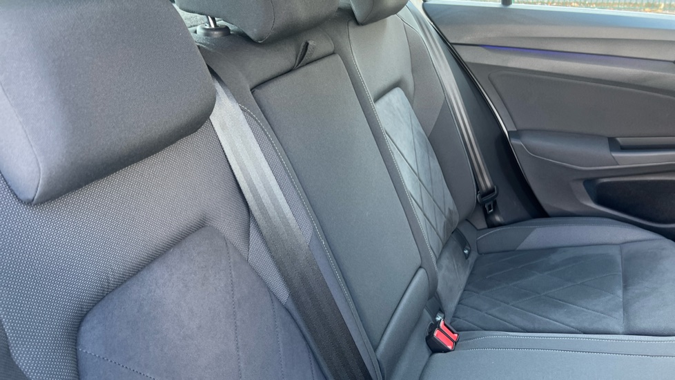 Volkswagen Golf 1.5 TSI Style 5dr Petrol Hatchback - Image 33