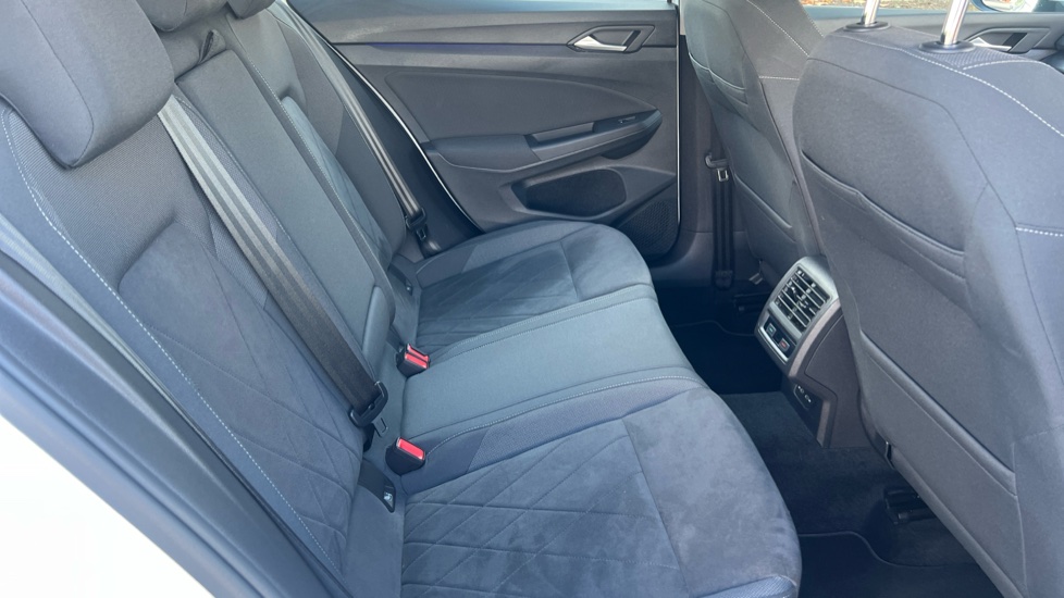 Volkswagen Golf 1.5 TSI Style 5dr Petrol Hatchback - Image 34