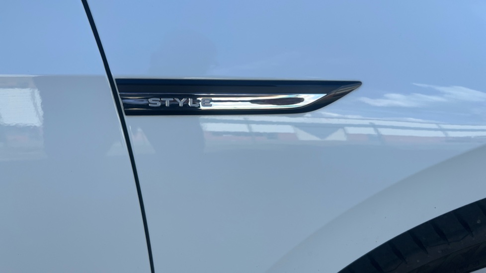 Volkswagen Golf 1.5 TSI Style 5dr Petrol Hatchback - Image 40
