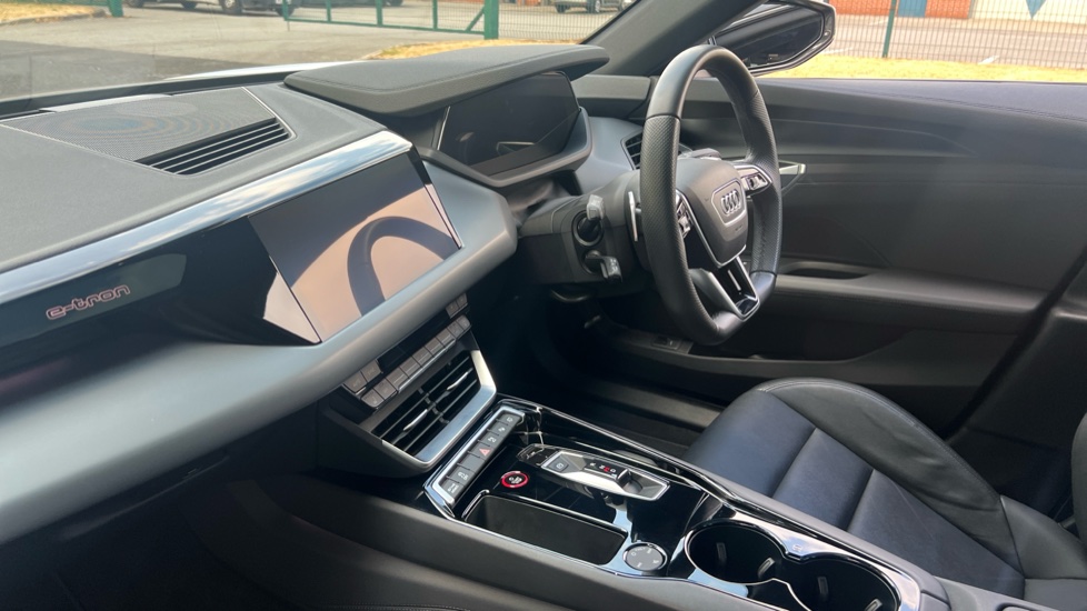 Audi e-tron GT 390kW Quattro 93kWh 4dr Auto Electric Saloon - Image 9