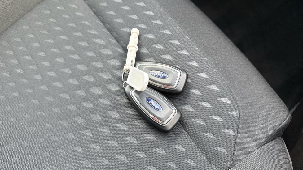 Ford Fiesta 1.0 EcoBoost Titanium 5dr Petrol Hatchback - Image 20