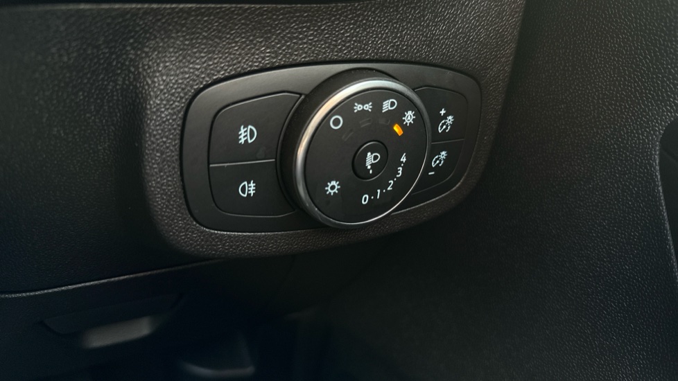 Ford Fiesta 1.0 EcoBoost Titanium 5dr Petrol Hatchback - Image 31