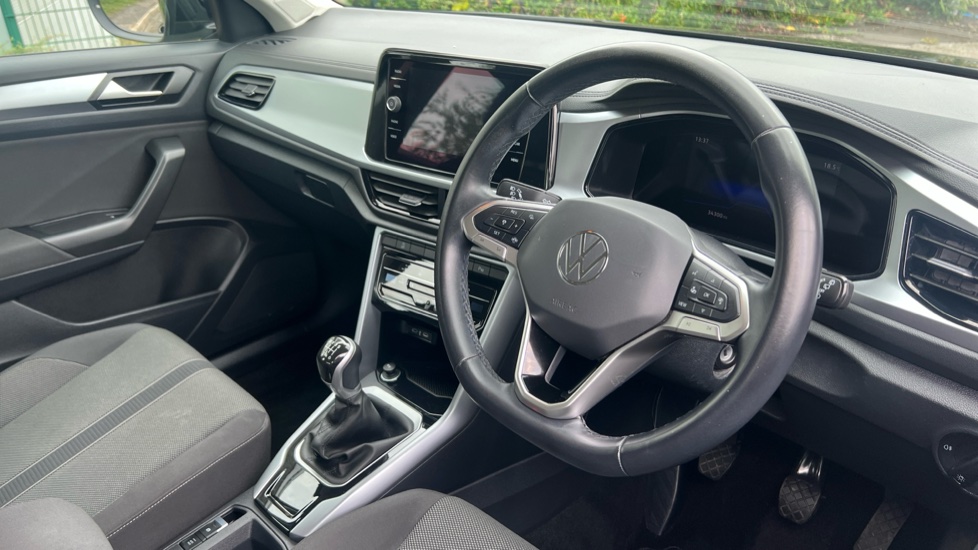 Volkswagen T-Roc 1.0 TSI Life 5dr Petrol Hatchback - Image 11