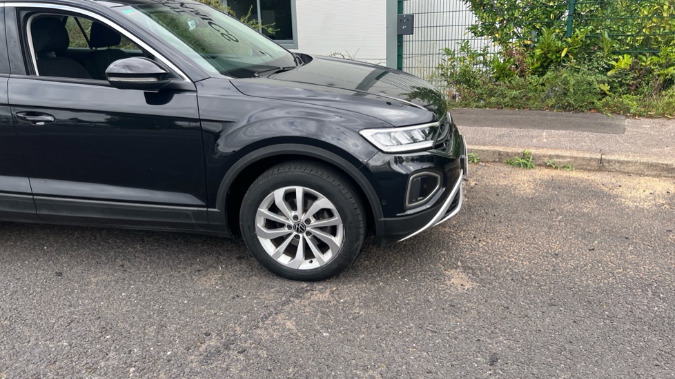 Volkswagen T-Roc 1.0 TSI Life 5dr Petrol Hatchback - Image 36