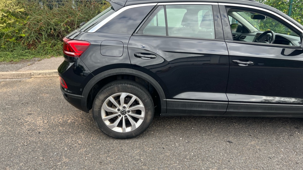 Volkswagen T-Roc 1.0 TSI Life 5dr Petrol Hatchback - Image 37