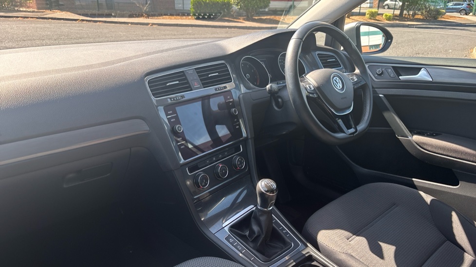Volkswagen Golf 1.4 TSI SE [Nav] 5dr Petrol Hatchback - Image 9