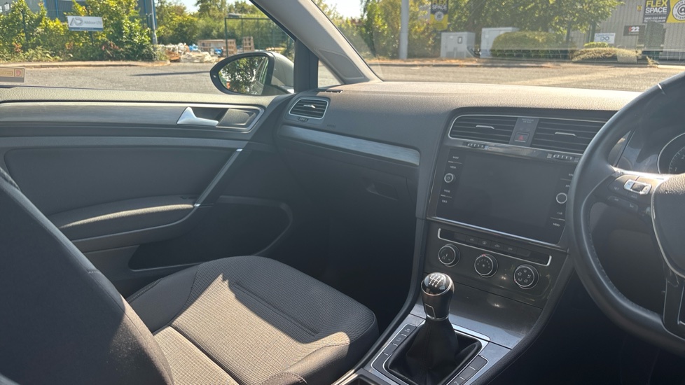 Volkswagen Golf 1.4 TSI SE [Nav] 5dr Petrol Hatchback - Image 14