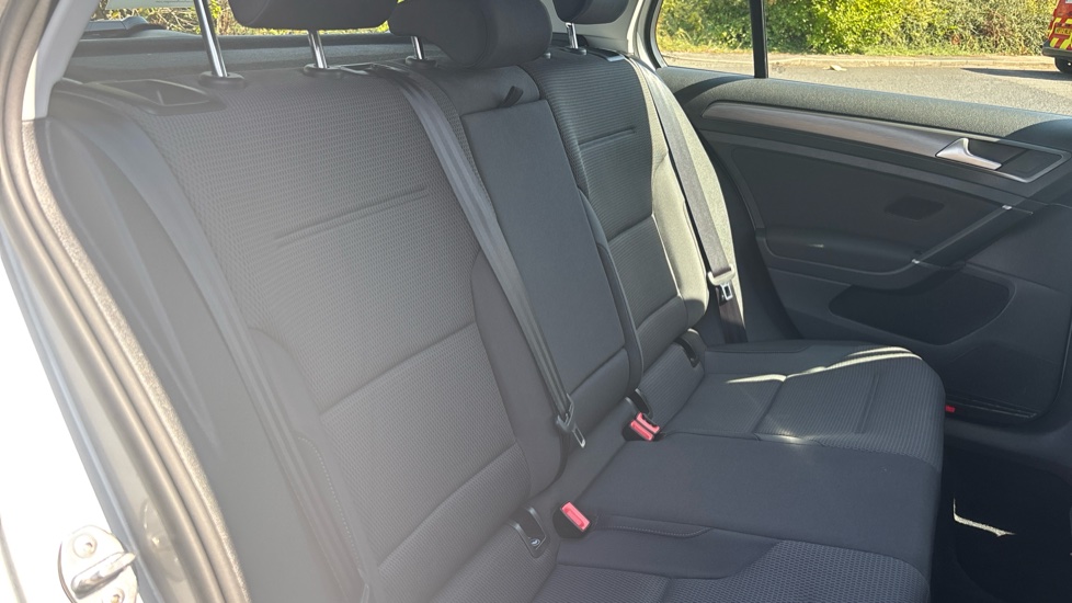Volkswagen Golf 1.4 TSI SE [Nav] 5dr Petrol Hatchback - Image 29