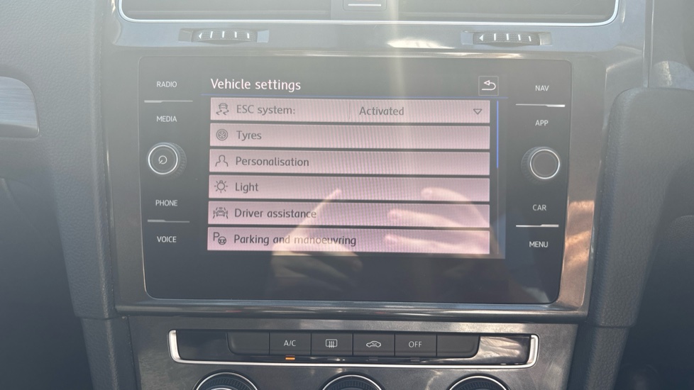 Volkswagen Golf 1.4 TSI SE [Nav] 5dr Petrol Hatchback - Image 49